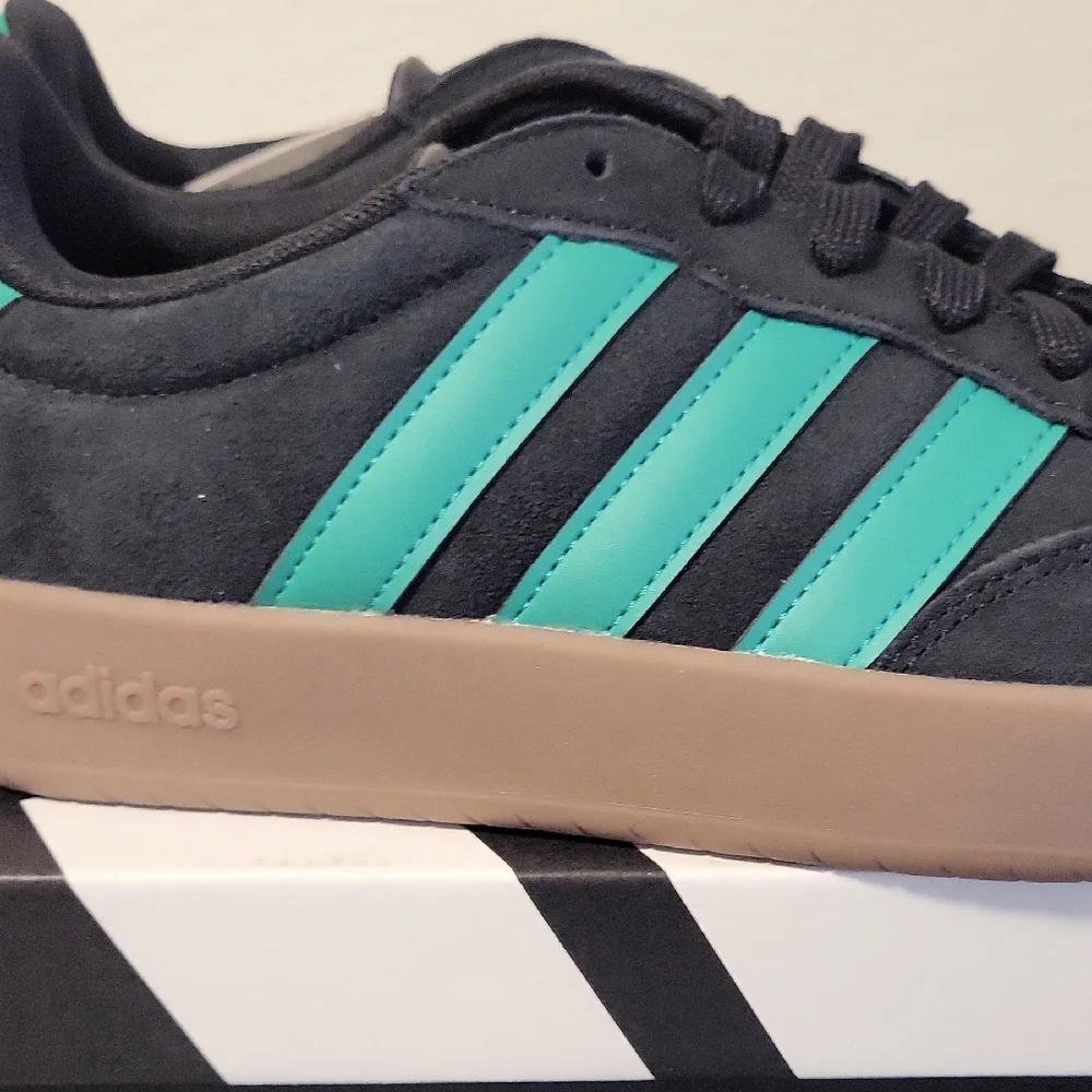 Adidas Men's 8, Women's 9 Black and Green Barreda - Picture 4 of 9